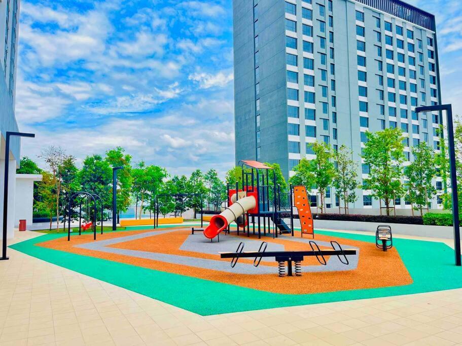 Alanis Studio Suite {Shortstay} Sepang Exterior photo